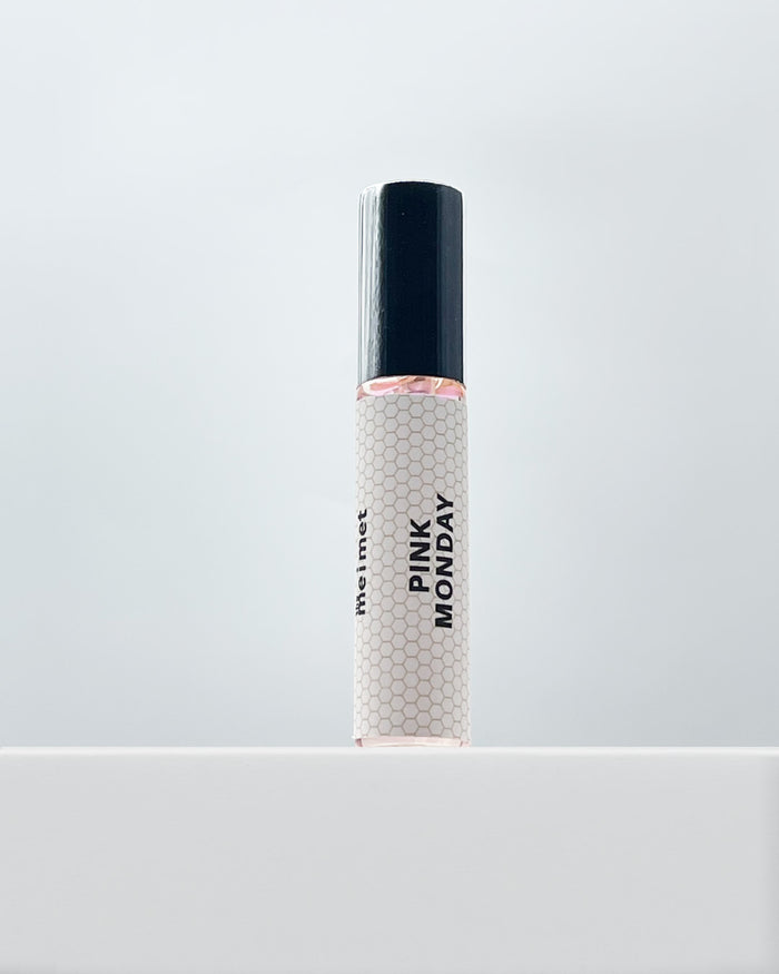 pink monday travel spray